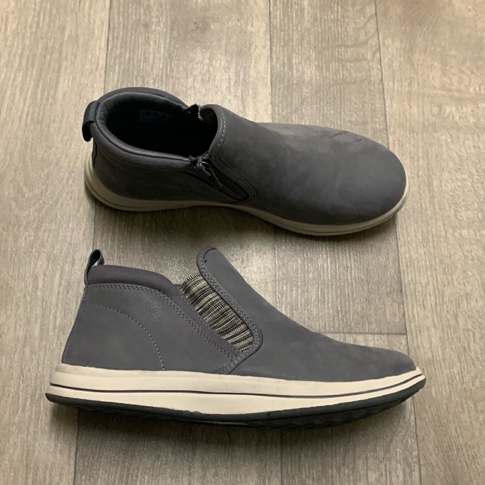 Womens Clark’s Breeze Clover Zip Up Gray Ankle‎ Boot Shoes